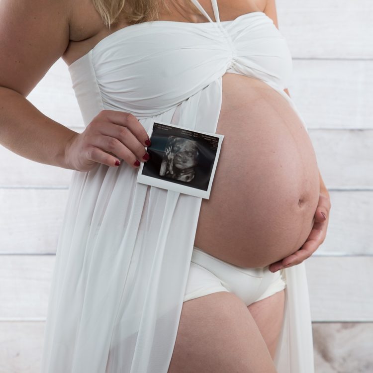 Babybauch-Bellyfoto-Schwangerschaft-Schwangerschaftsfoto