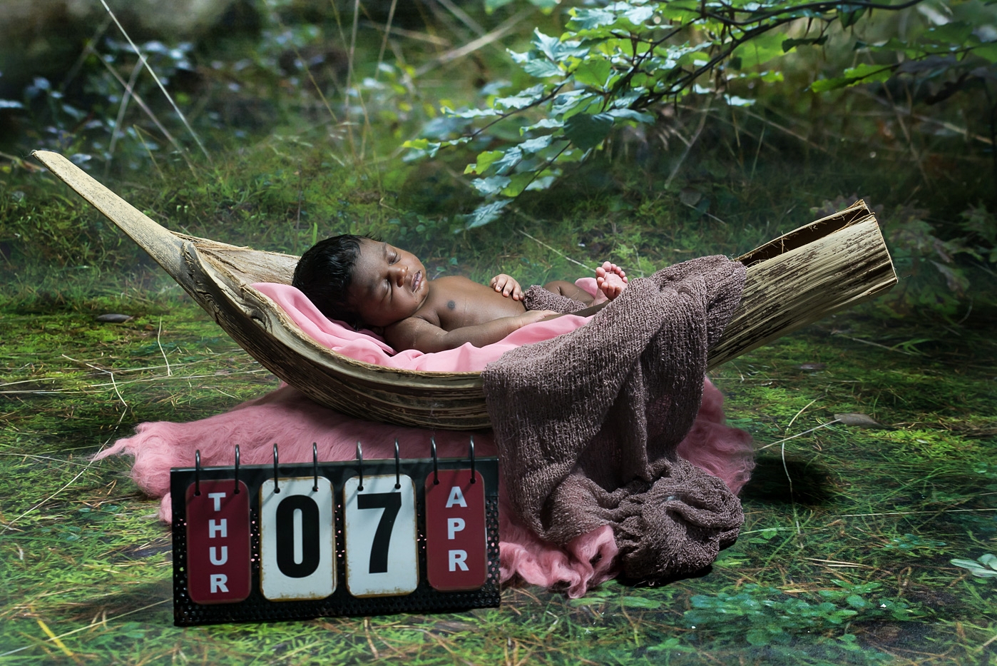 Neugeborenenfotografie-Neugeborenenfotograf- Babyfotograf-Neugeborenenshooting